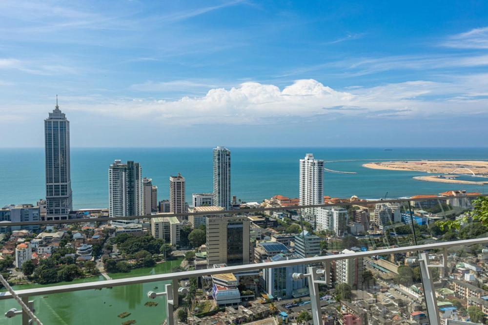 Altair Luxury Colombo By Miracle Apartment Exterior photo